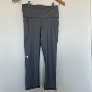 Under Armour Compression High Rise Capri Leggings Sz S NWT